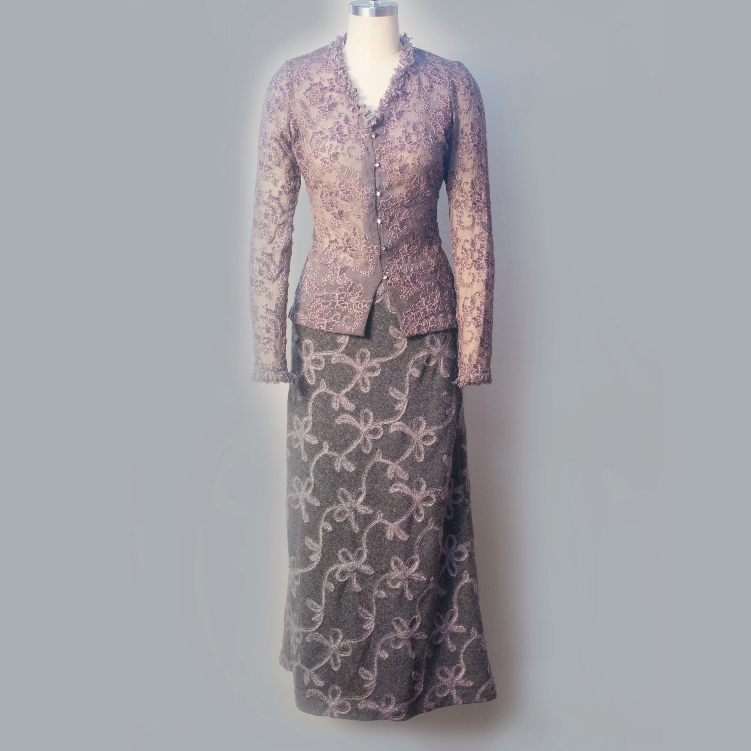 Long_alpaca_skirt.jpg