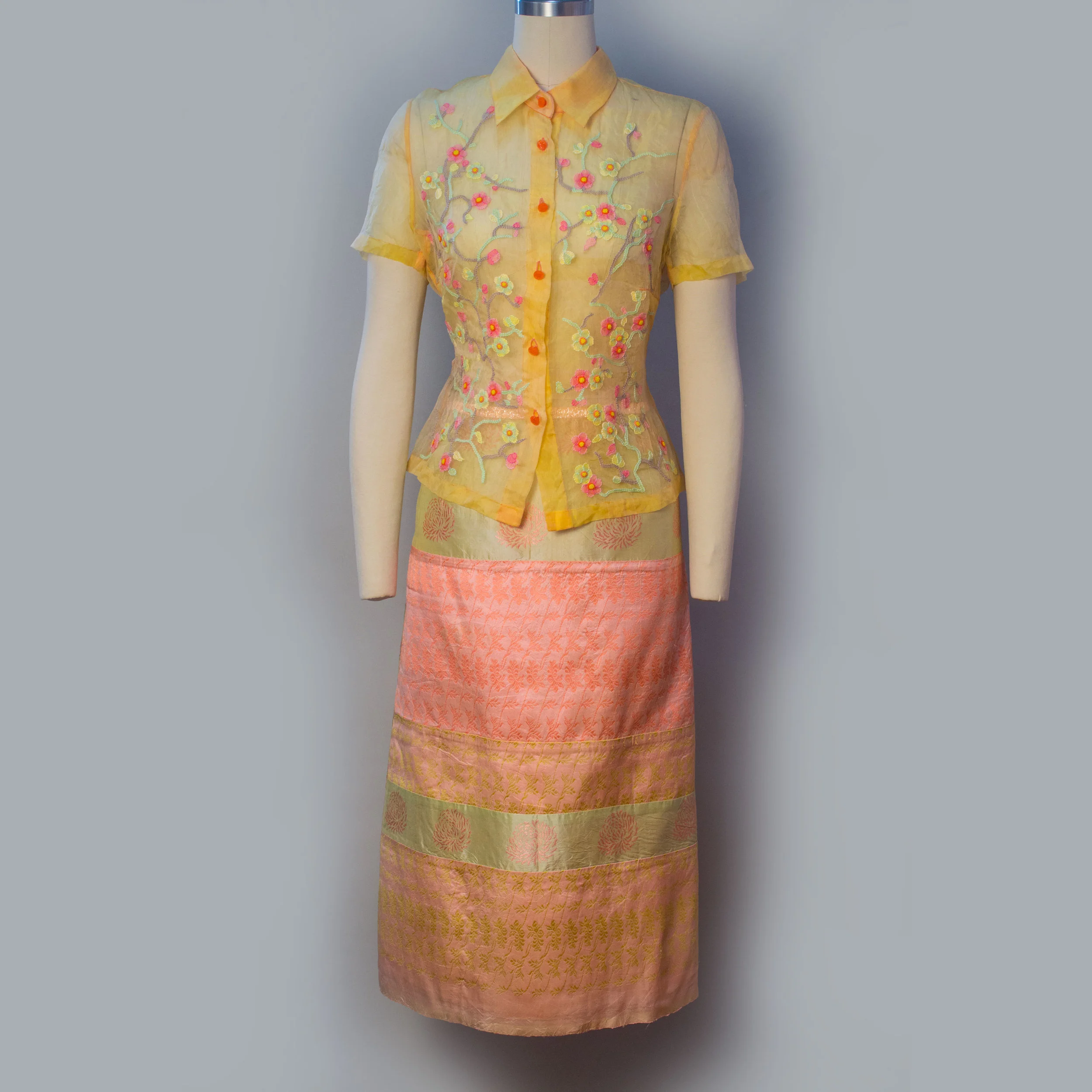 Green_orange_applique_skirt.jpg