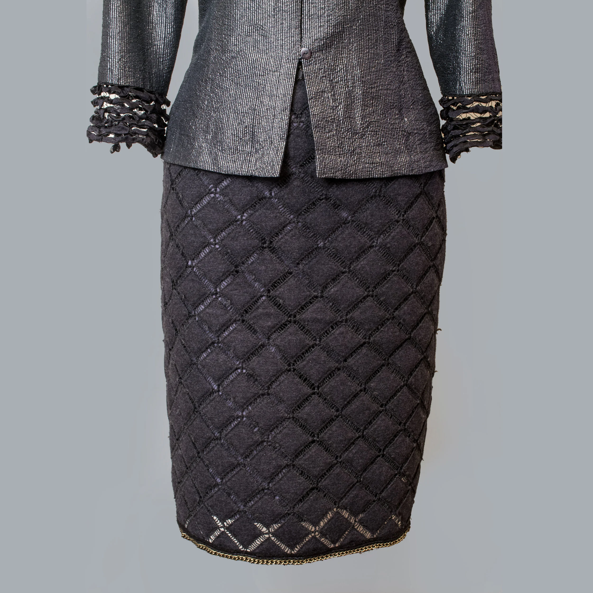skirt_grey_padded_squares_outfit.jpg