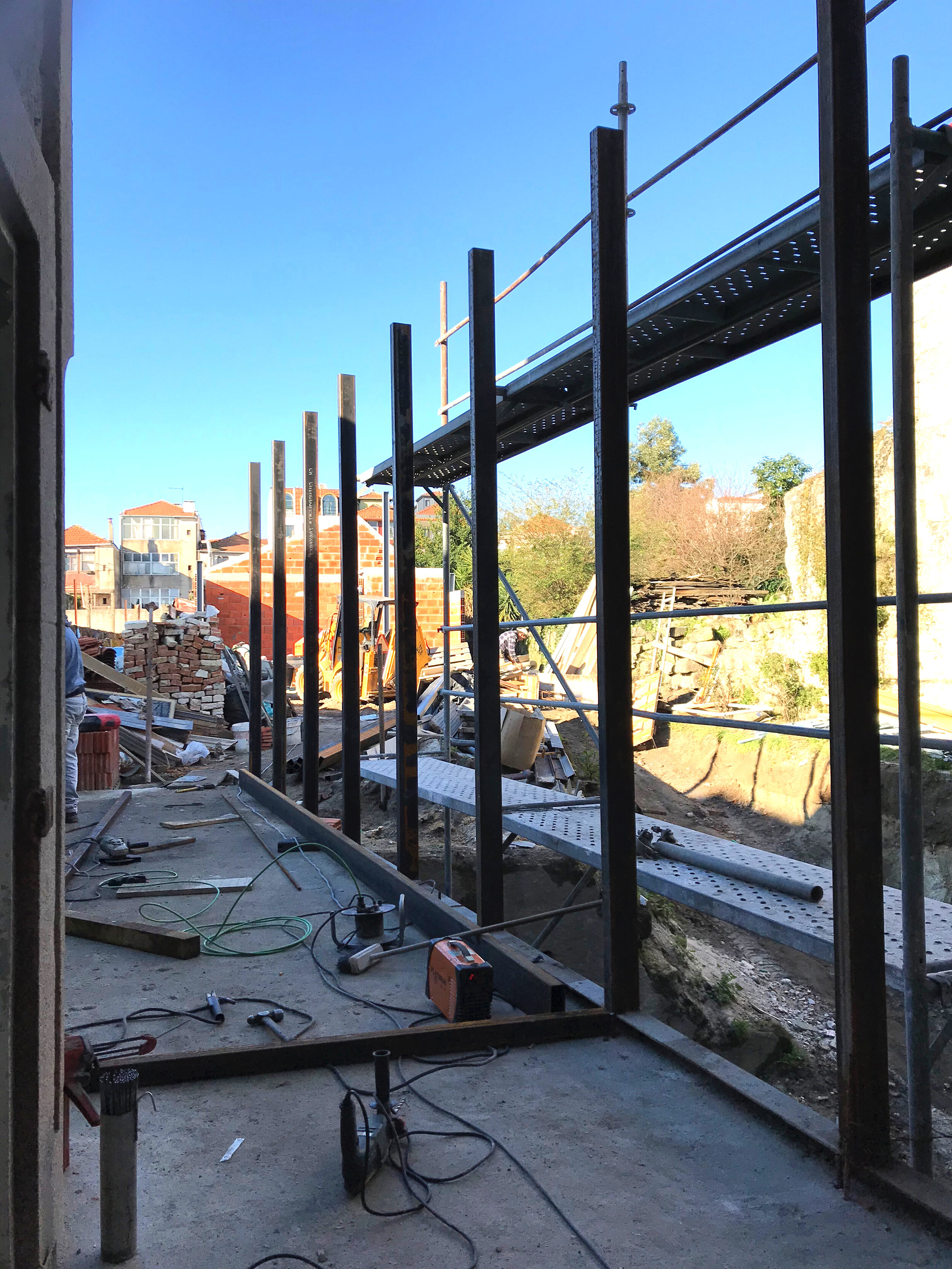 Constructing the walls for the kitchen module in apartment C