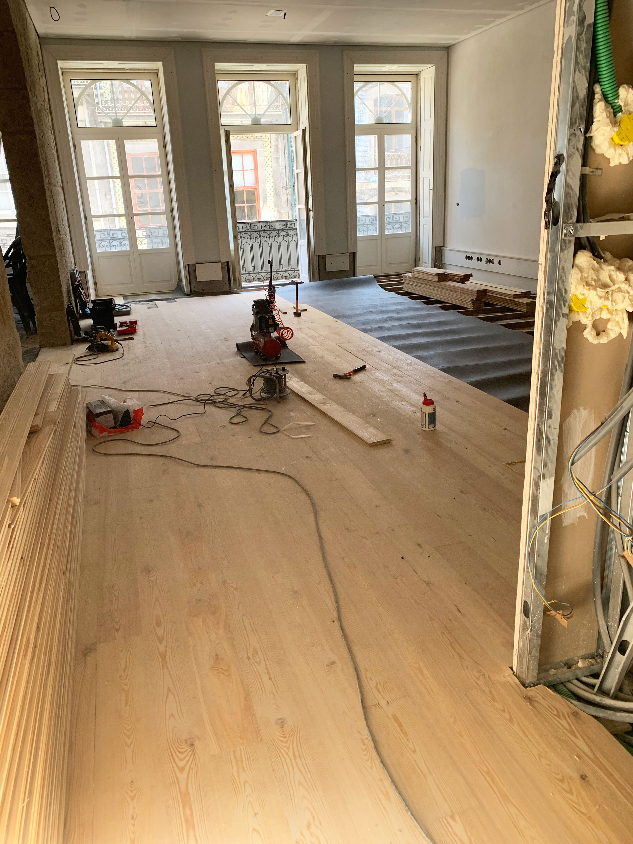 Riga pine floor installation in Apartment D