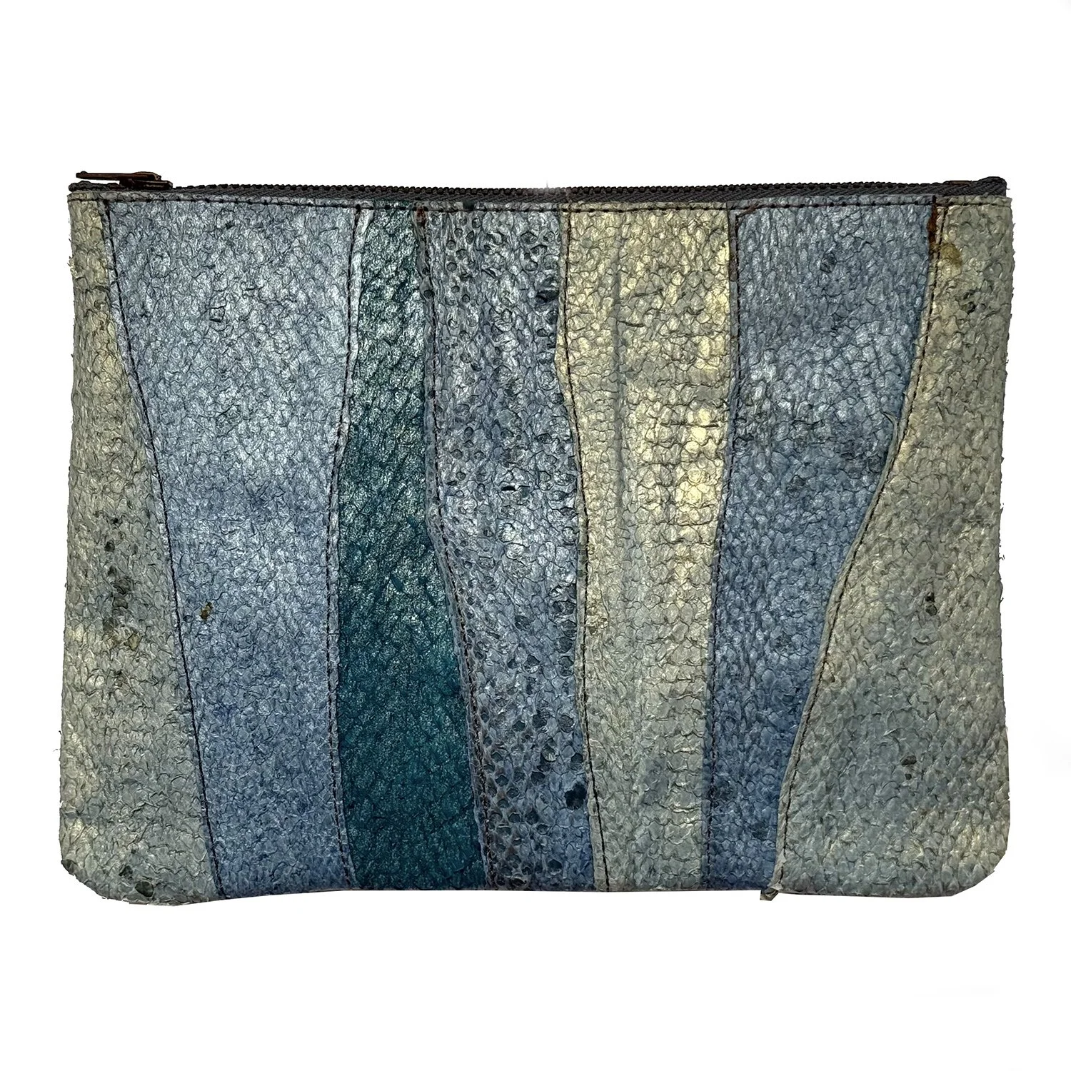 IMG_Bluegold_front_web.jpg