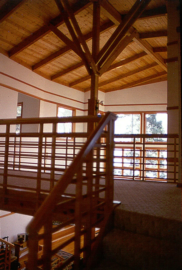 TE08-central-column.jpg