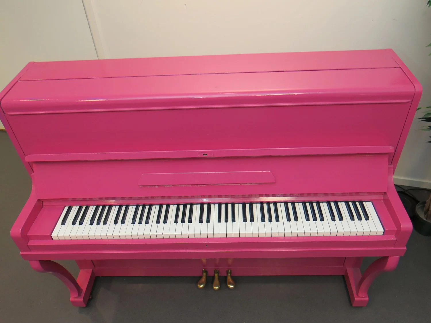 Piano-ROSA-PÅ-BALL_FotoRobertWalmann-–-Kopi.jpg