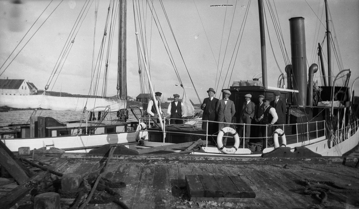 Brattestø havn i 1918.