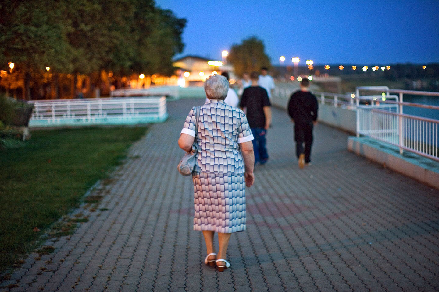   EVENING STROLL (2)   Slavonski Brod, Croatia, 2009 