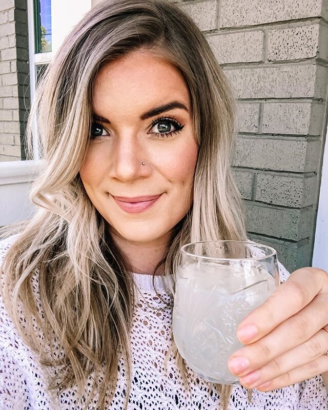 Cheers to Fri-yay! 🌱☀️