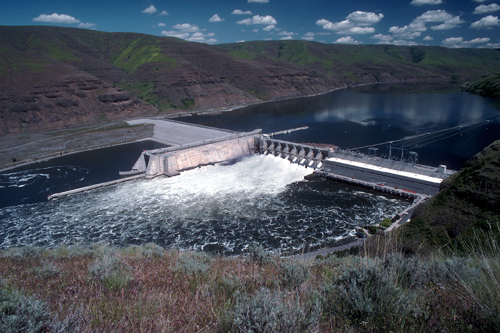 Lower Granite Dam on the lower Snake River is collecting silt. The Army Corps of Engineers wants taxpayers to pay $3.2 million per year so that barges can continue to navigate this and three other reservoirs on the lower Snake River.