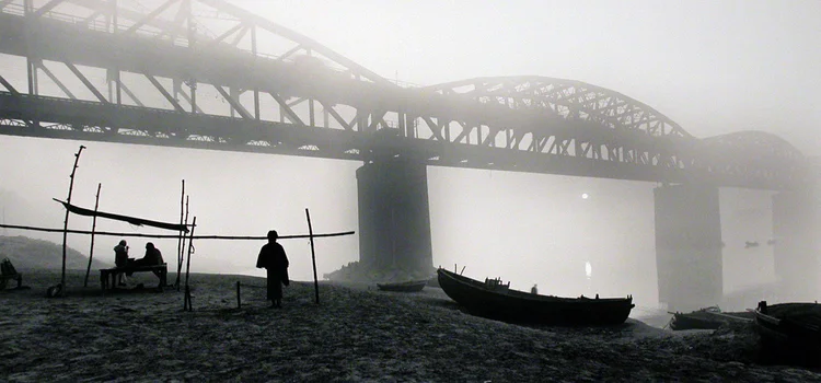 S11Bridge at Varanasi.jpg