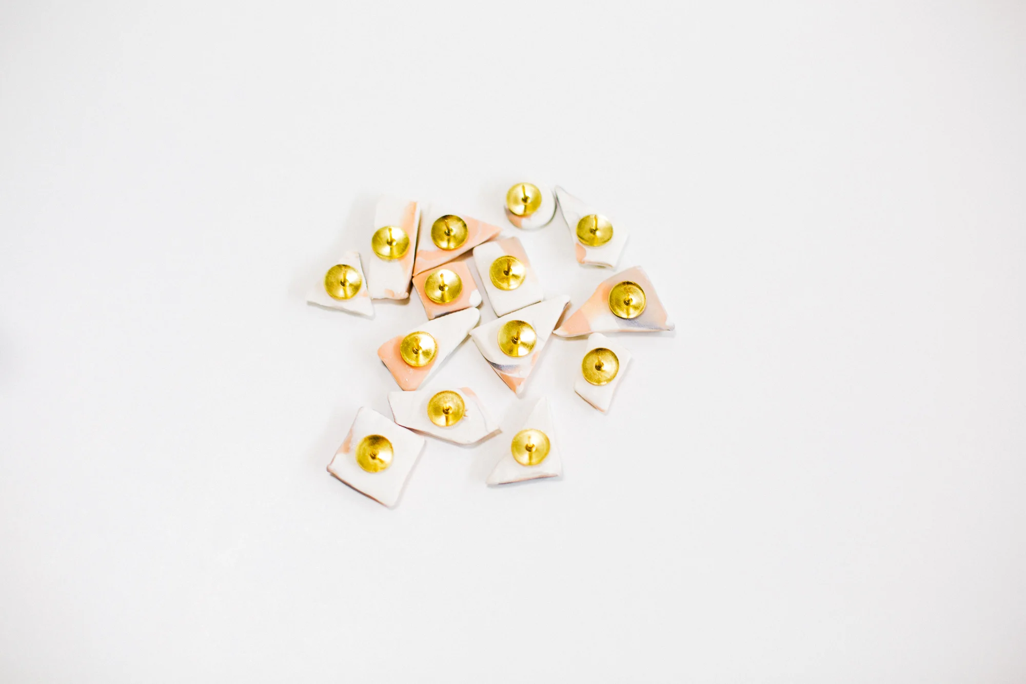Paper Craft Pantry DIY Marbled Thumb Tacks