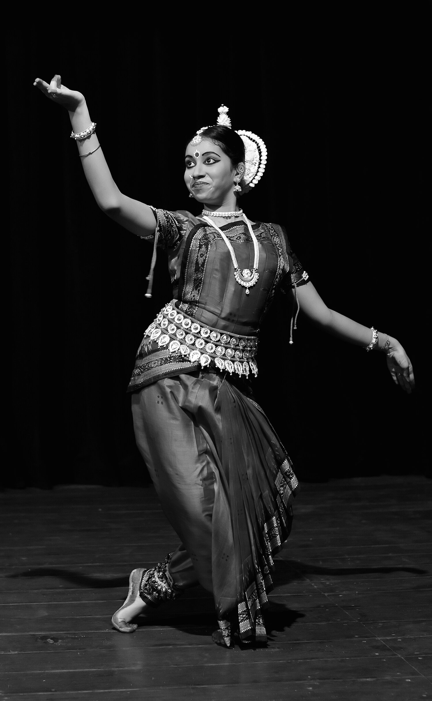 Indian_Odissi_Performance_DS.jpg