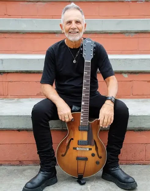 World of Guitars with Larry Koonse, Thom Rotella and Andy Synowiec