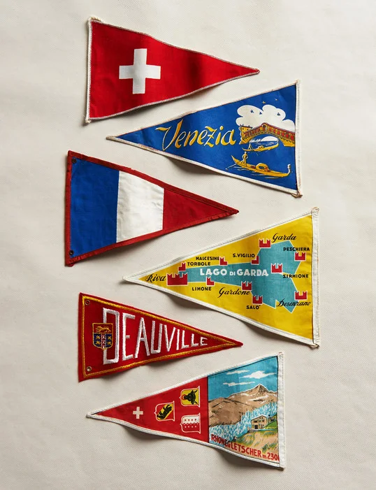 552fc6e3a67cb4c37769e503_souvenir-flags-full-greg-vore.jpg