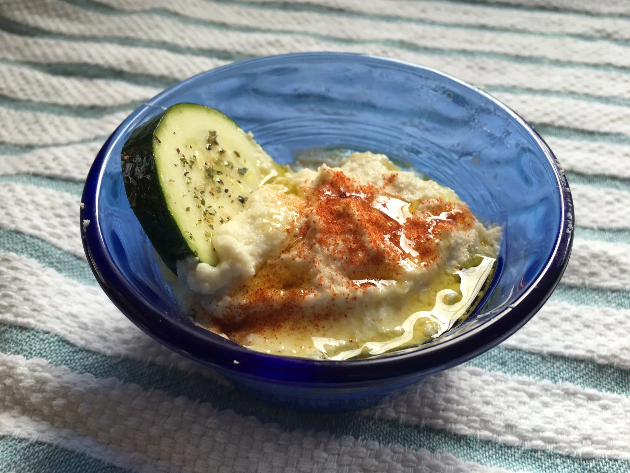 This dip makes a great appetizer or sharable party dish. Packed with fiber and low in carbsmakes it ideal for snacking without packing on the pounds. Enjoy!