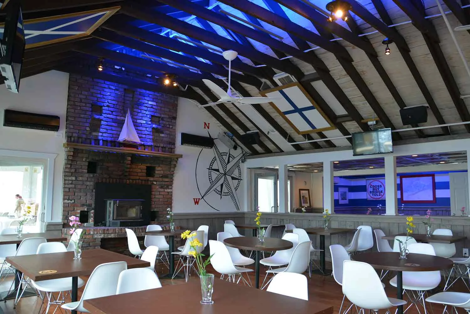 Bungalow Bar in Rockaway Beach