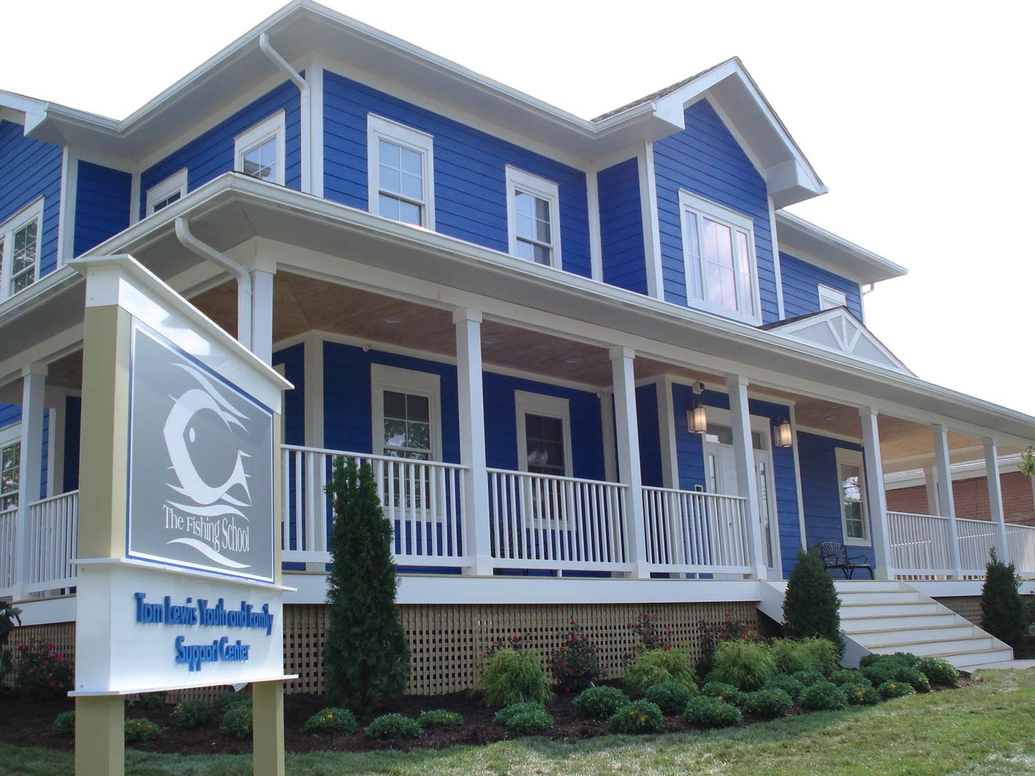 Extreme Makeover "Fishing School" 