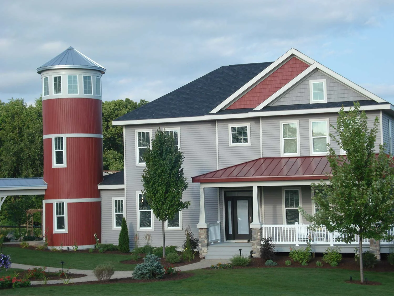 Extreme Makeover "Farmhouse Silo"