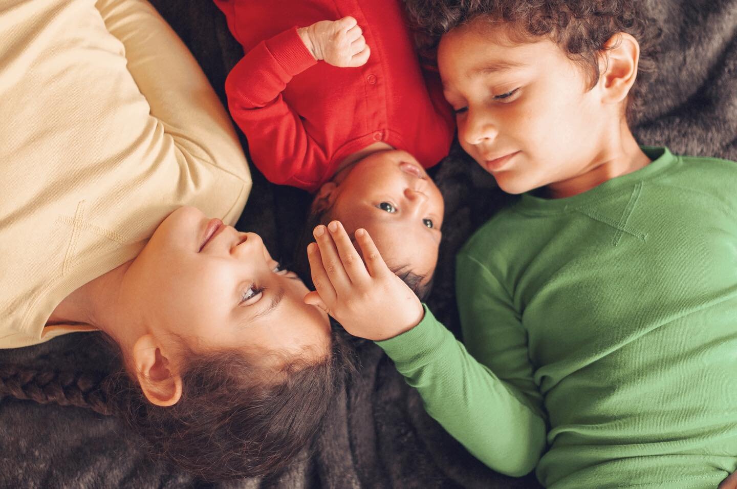 Not only are we celebrating this little dude. Who is ONE MONTH! 😭😱 Like, when did that happen? It seems like it&rsquo;s gone so quickly, and also... that it&rsquo;s been forever. But! It&rsquo;s #nationalsiblingday .
.
These three? They&rsquo;re my