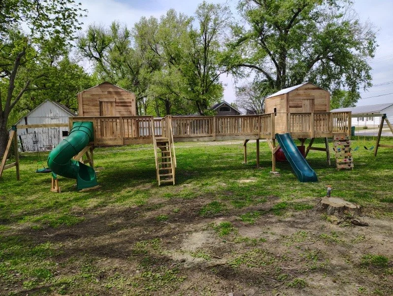 Double Playhouse with Connecting Bridge.JPG