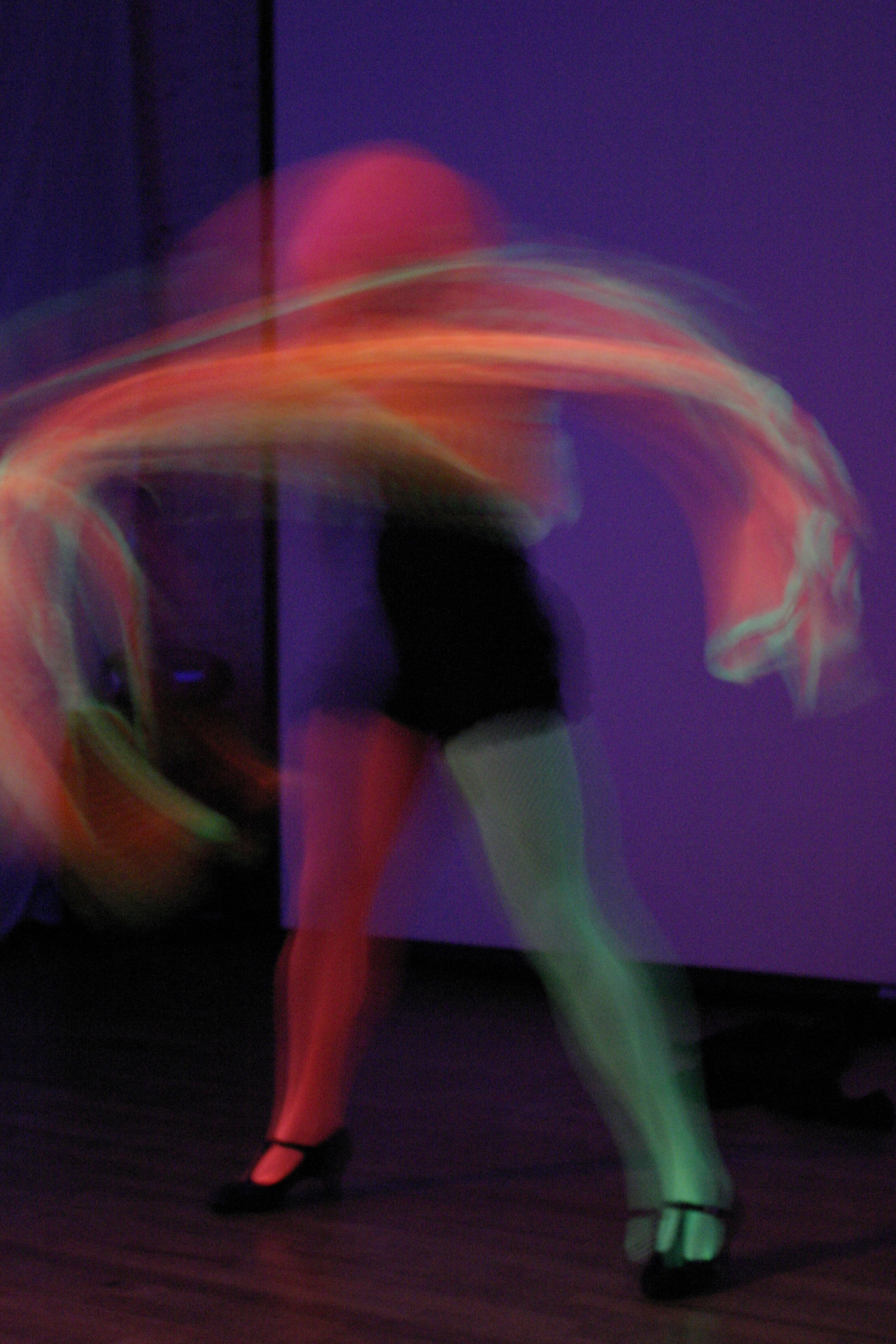 Neon_Dance_04.jpg