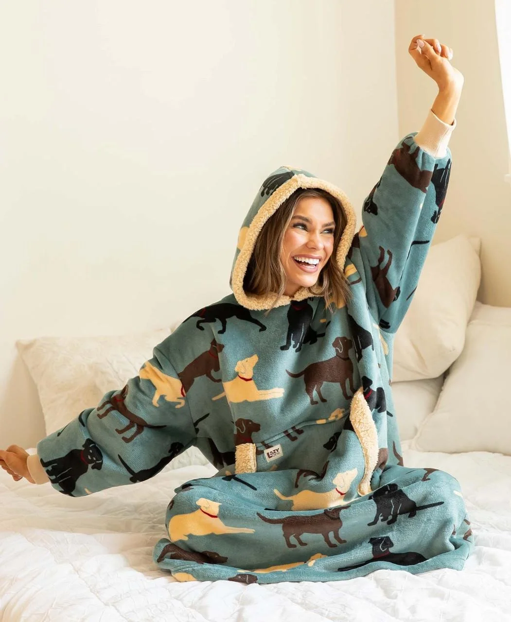 dogblankethoodie3.jpg