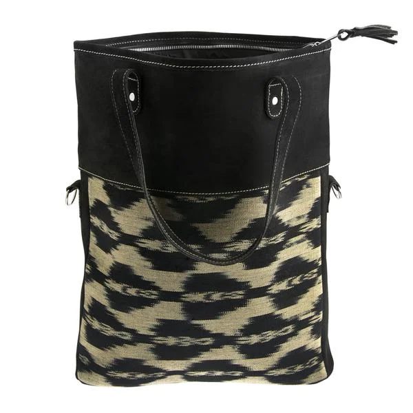 Black_Hand_Loomed_Ikat_and_Leather_Handbag_Open_grande.jpg