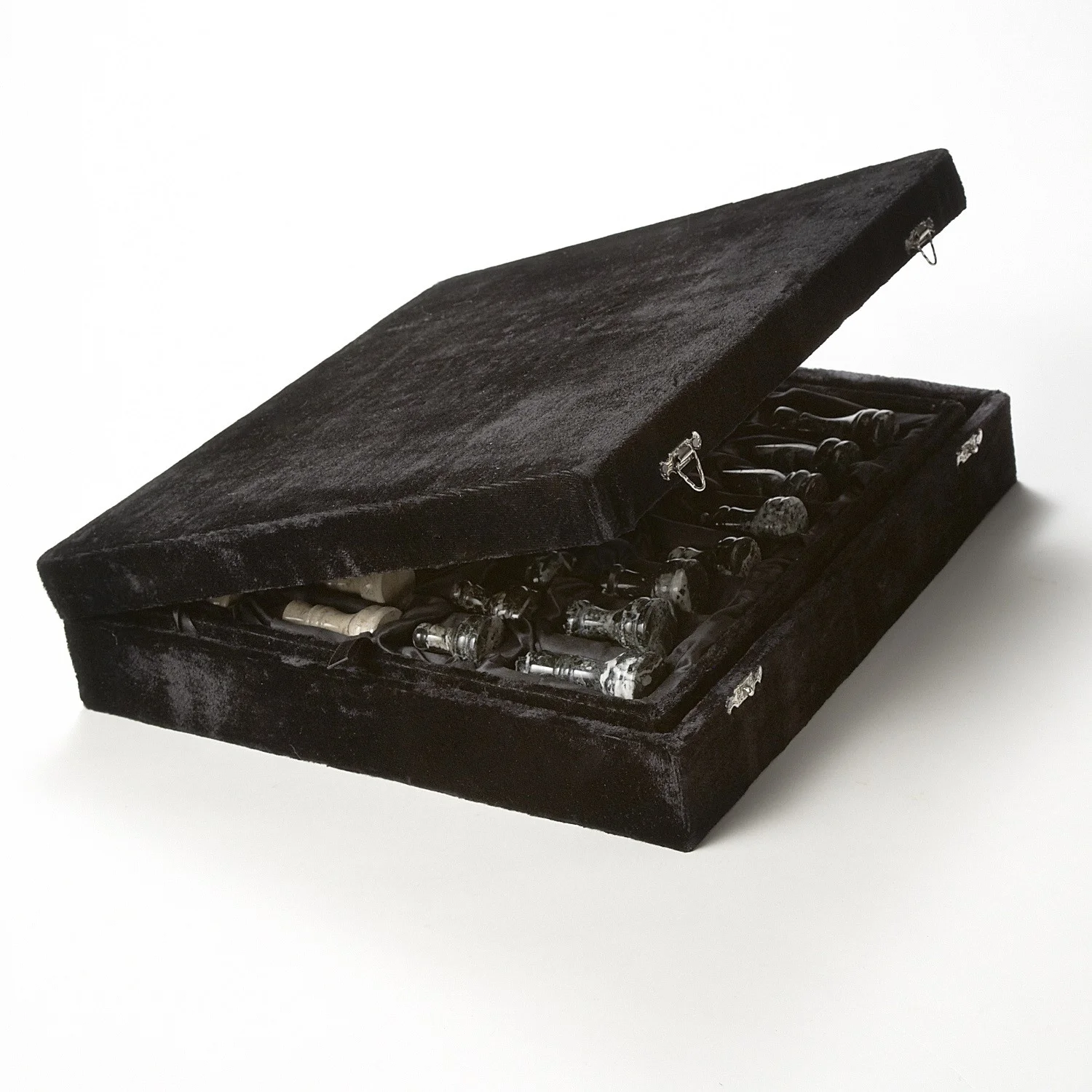Dominion Traders chess set - black. box .jpg