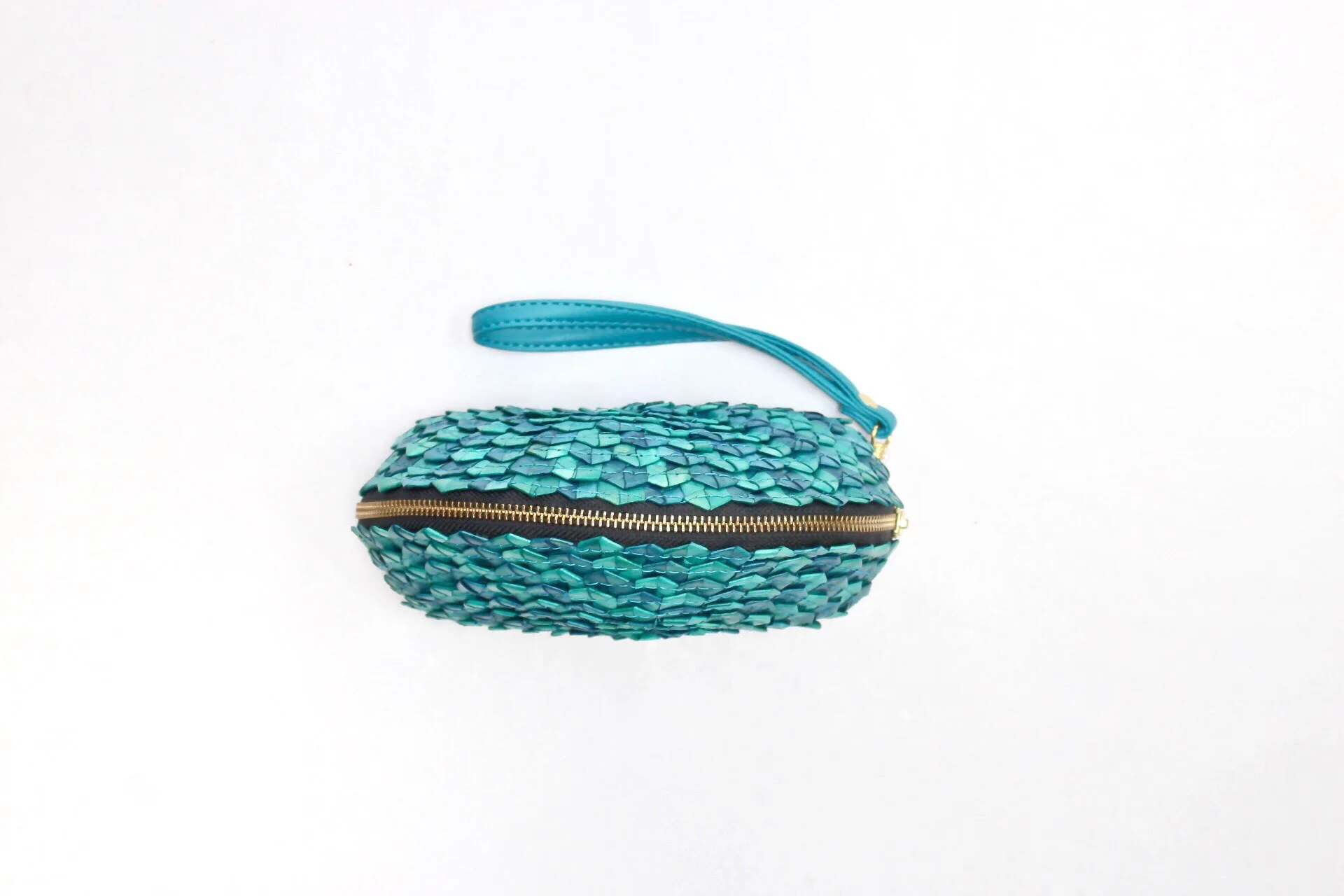 Braided Halfmoon Pouch Green 2.jpg