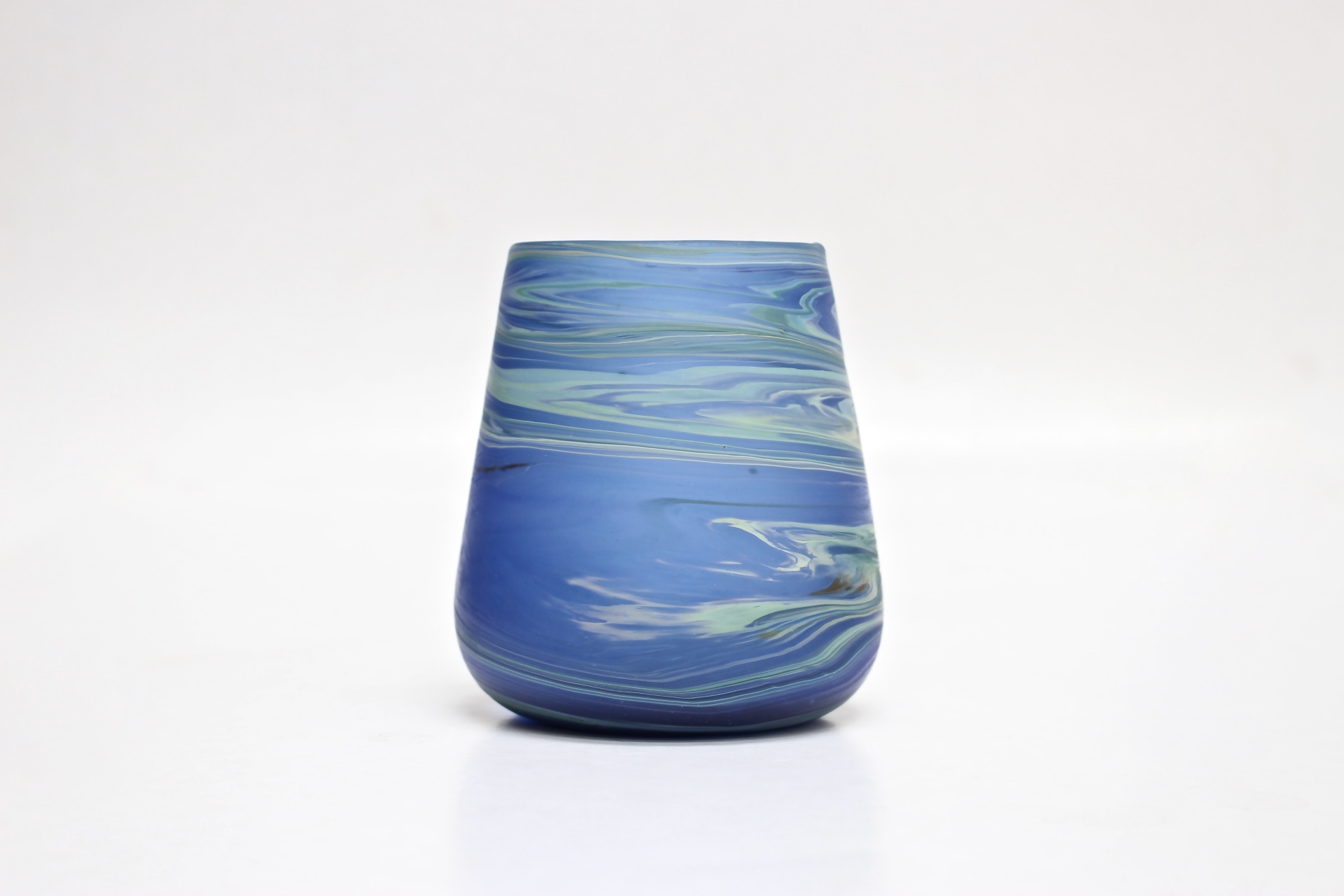 Glass vase or tumbler made from recycled glass