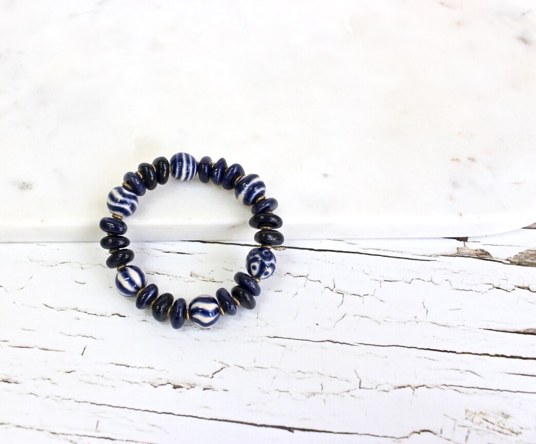 Accessories, Simple Blue And Black Bracelet Clay Beads