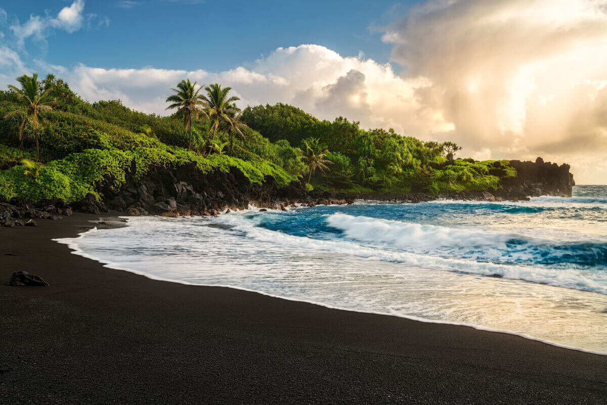 Punalu'u Black Sand Beach — Beach Glass Weddings