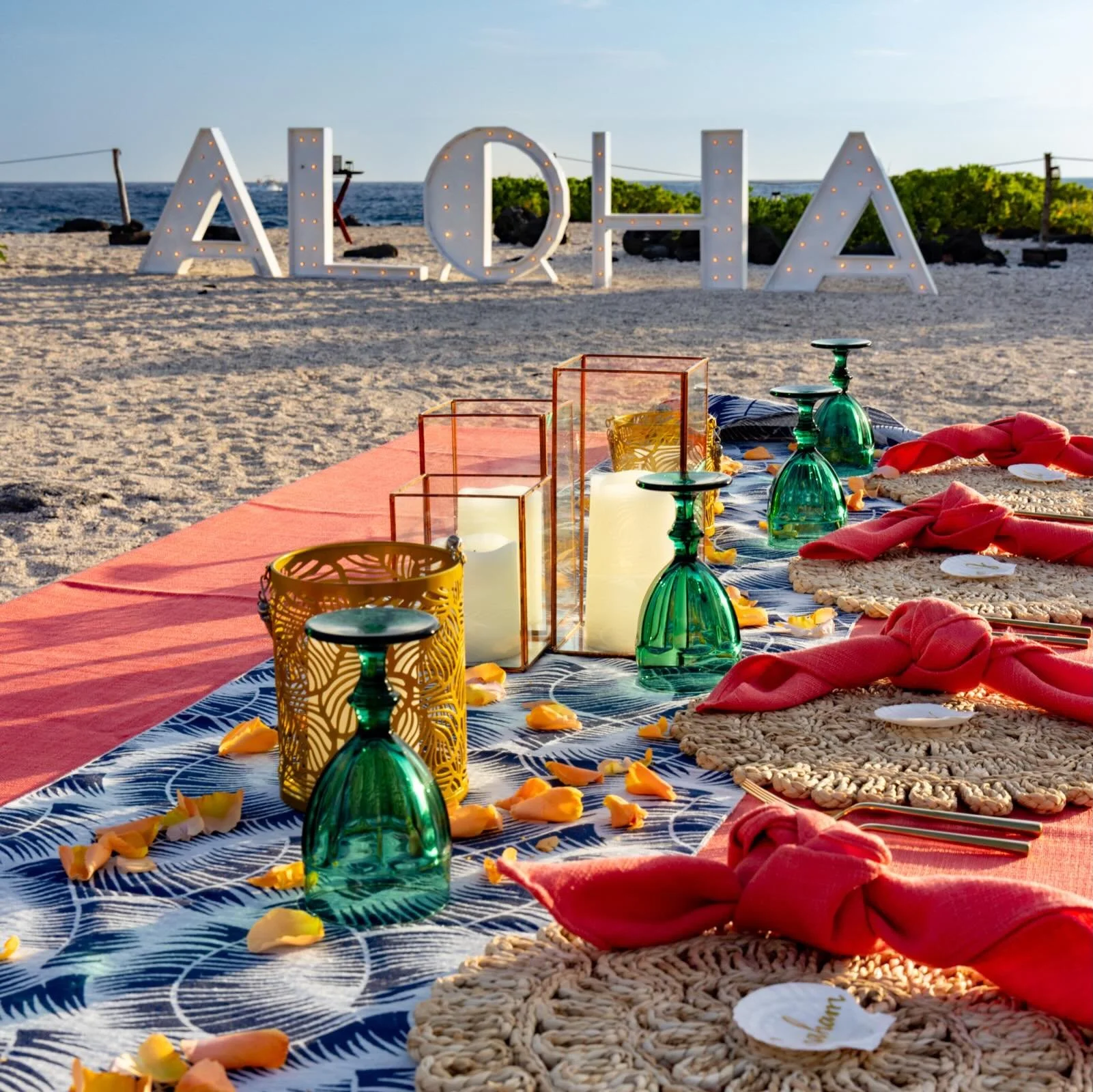 Kendra &amp; Ross dreamed of a beautiful Hawai&lsquo;i beach wedding surrounded by the people they love &mdash; and every detail was thoughtfully designed to create an experience that felt relaxed, and unforgettable. 
From a Hawaiian ceremony with li
