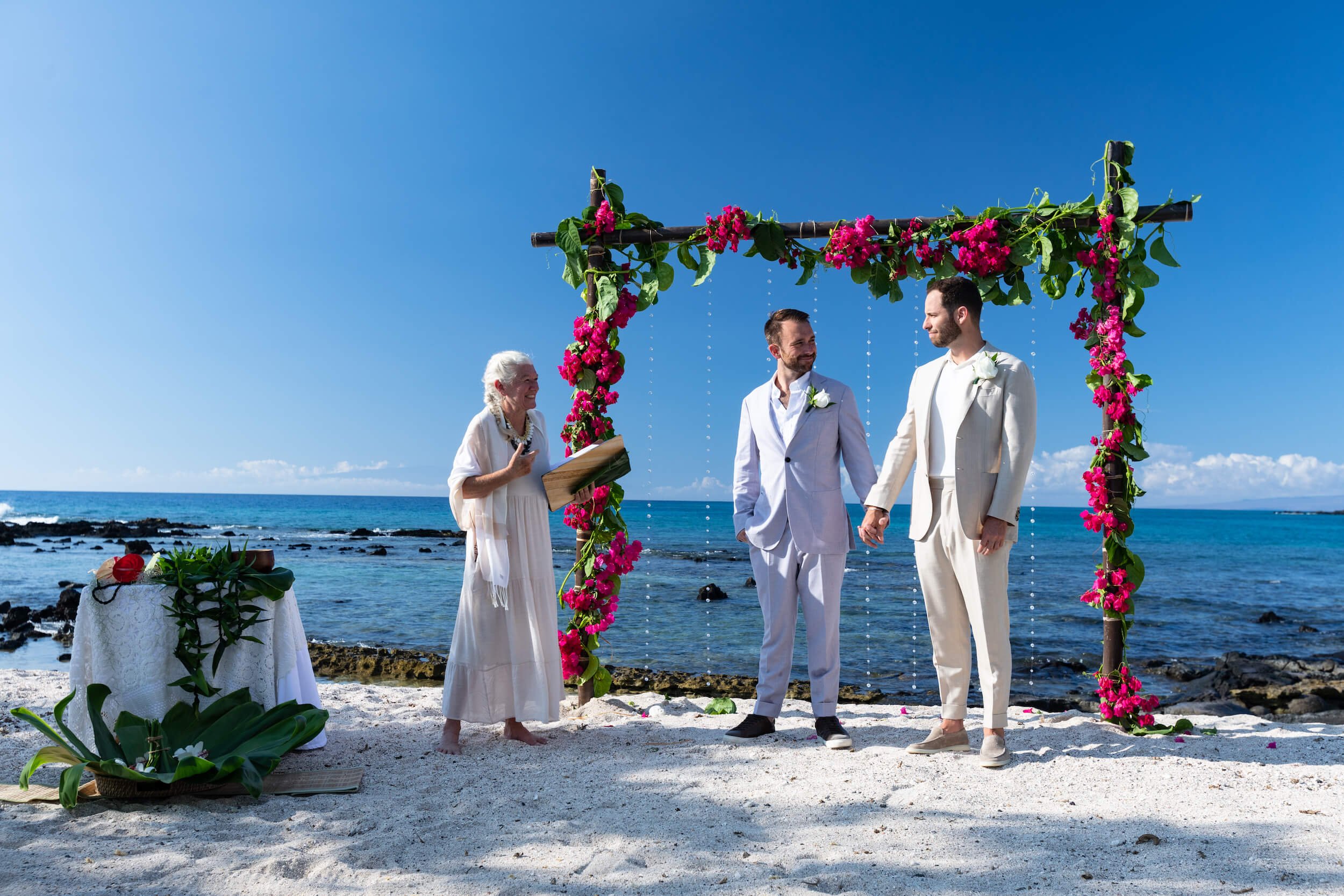 How To Plan An Elopement or Micro Wedding In Hawaii — Beach Glass Weddings