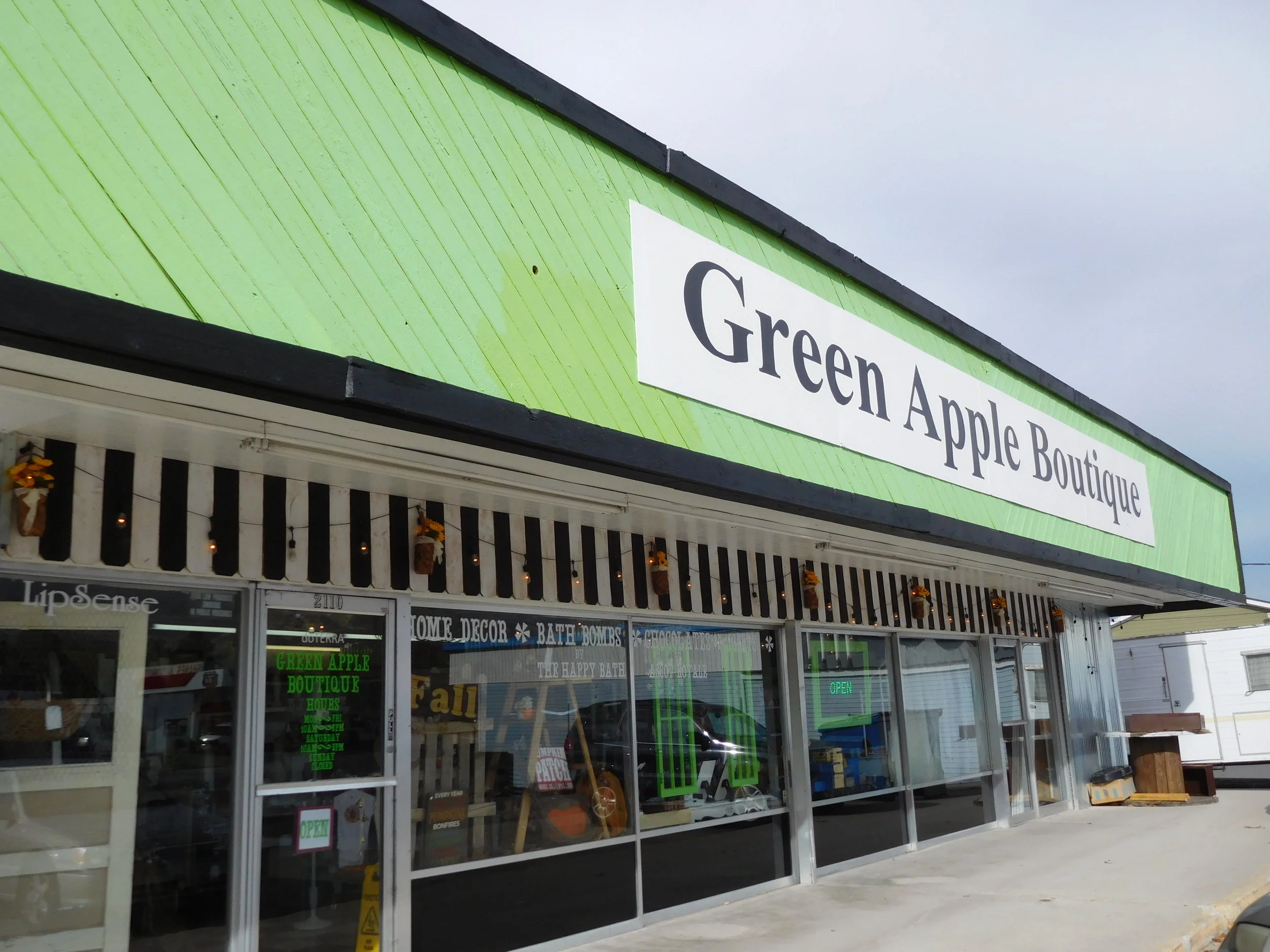 Green Apple Boutique - Bountiful, Utah