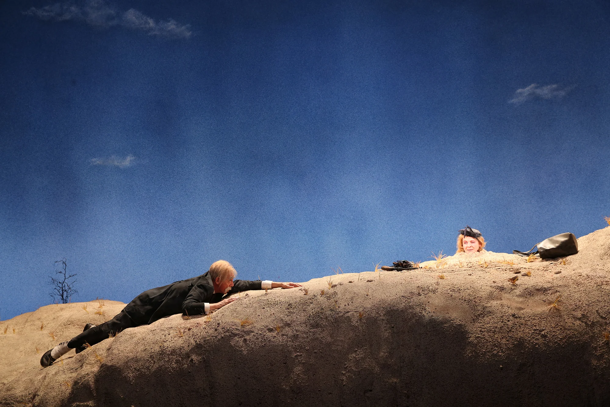 Willie (Jarlath Conroy) and Winnie (Dianne Wiest)