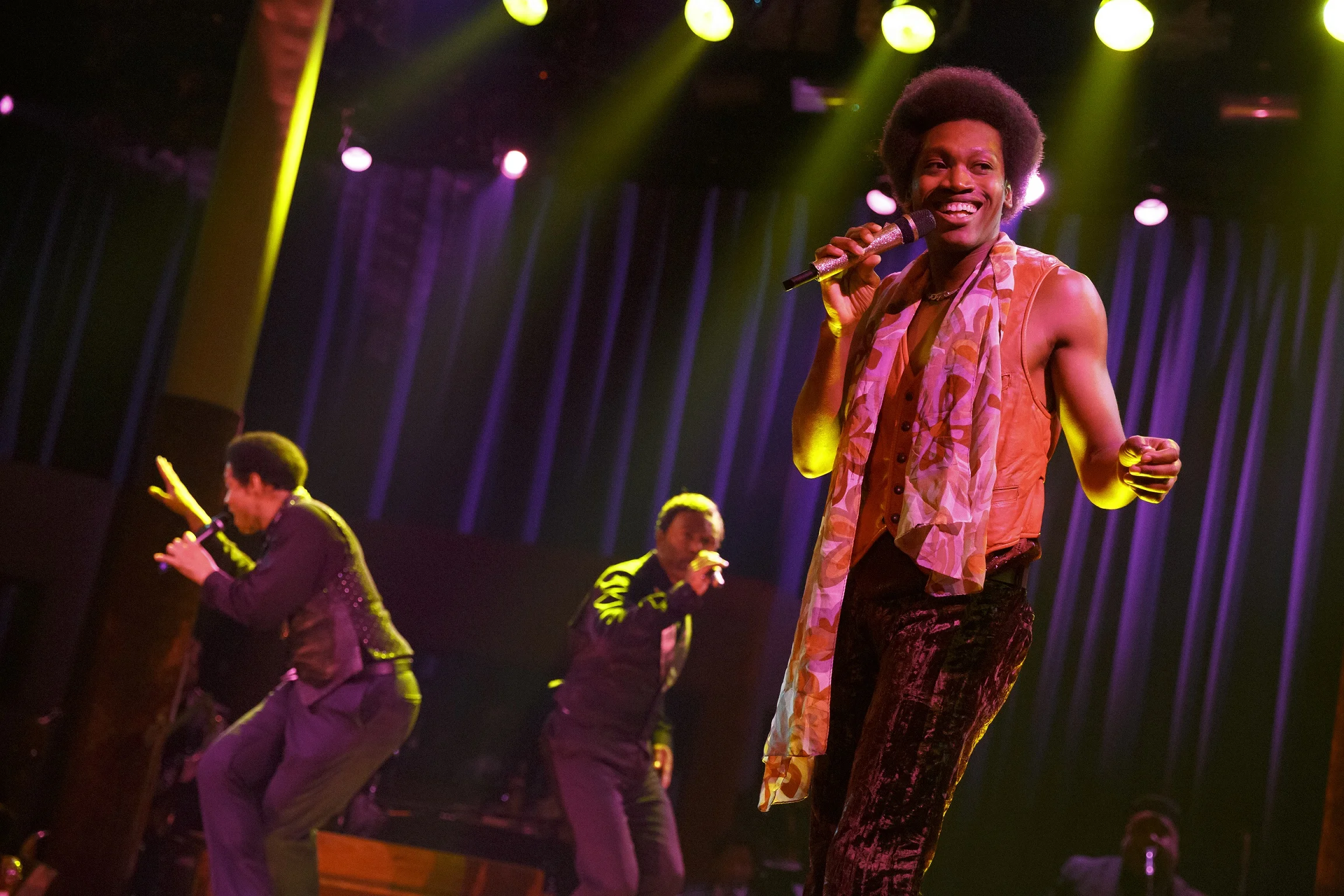 Marty (Ato Blankson-Wood) and back-up singers (photo: Joan Marcus)