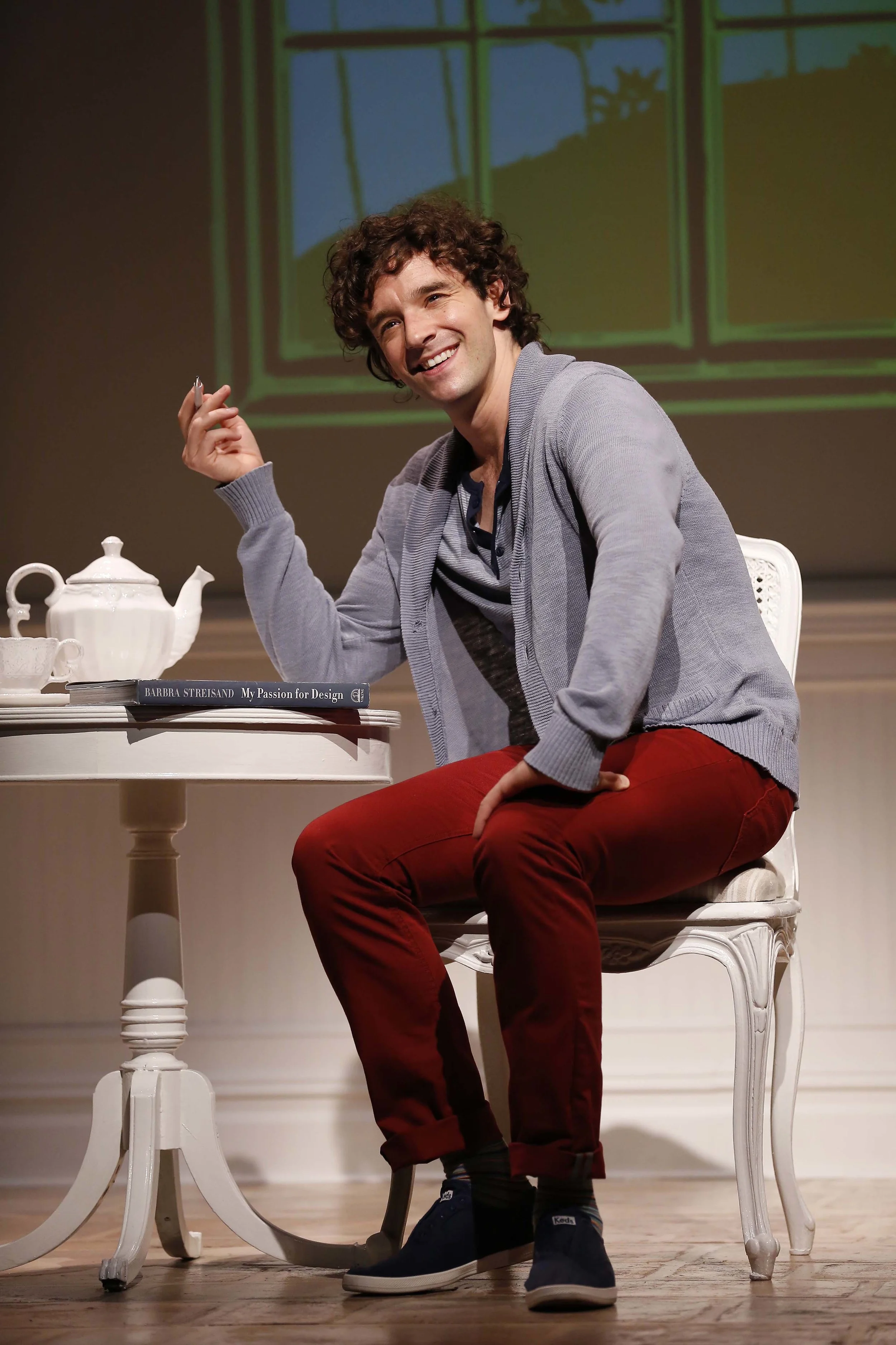 Alex More (Michael Urie)