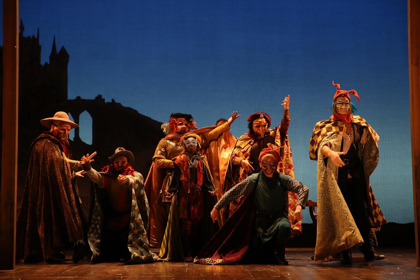 The cast of Camelot as Revelers (photo: Carol Rosegg)