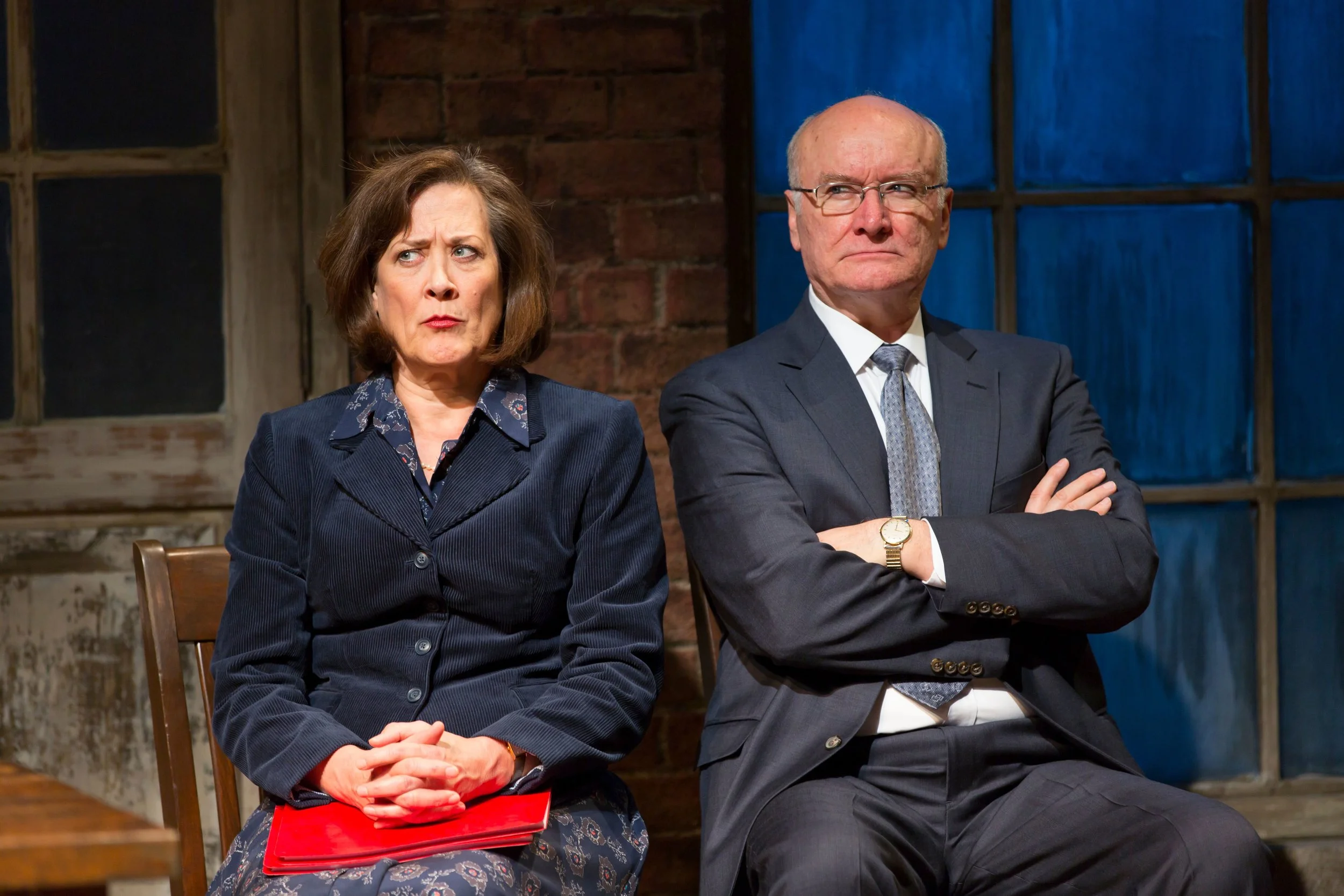 Bea (Karen Ziemba), Jorgenson (Edward James Hyland) (photo: T. Charles Erickson)