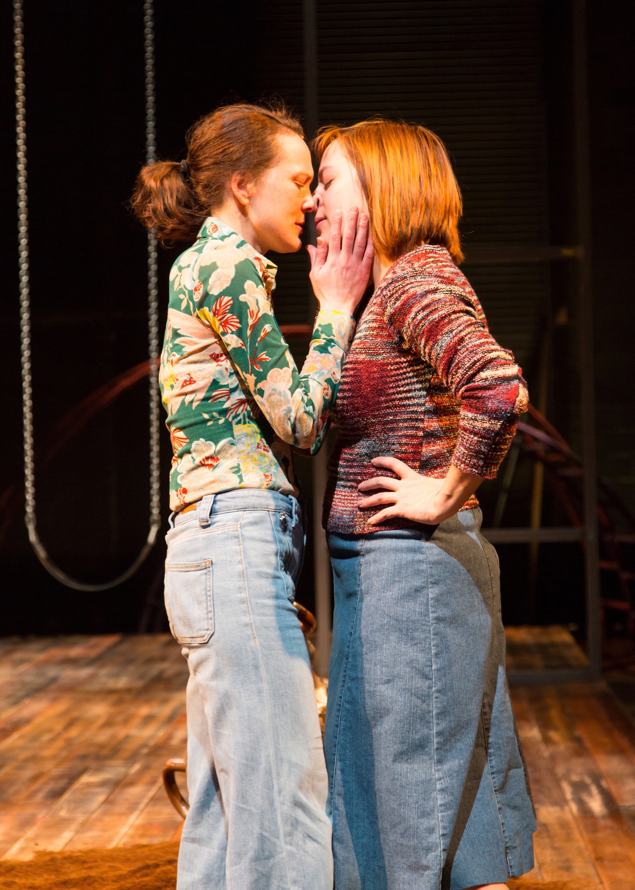 Lin (Sarah Lemp), Victoria (Emily Gunyou Halaas) (photo: T. Charles Erickson)