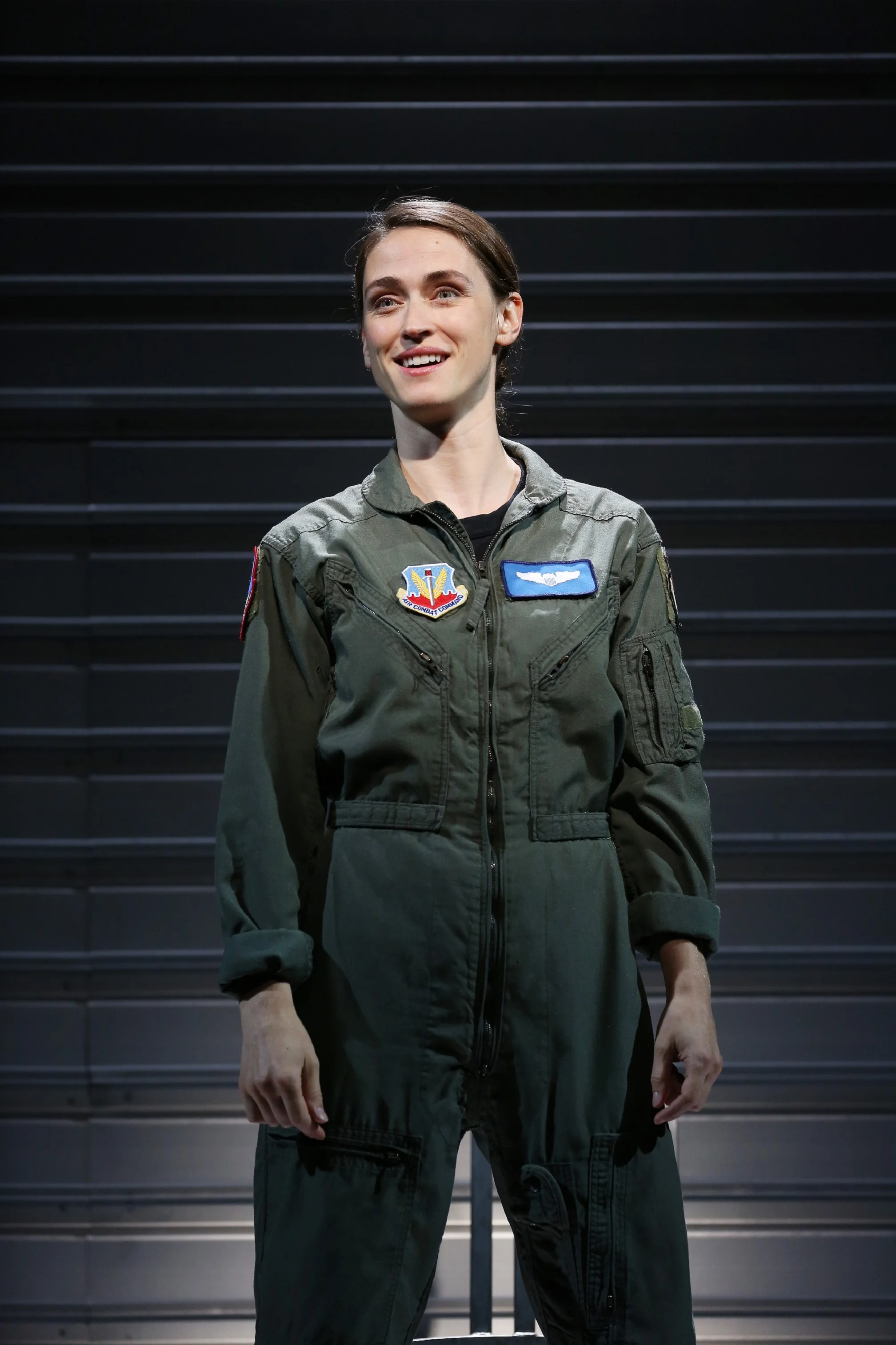 The pilot (Elizabeth Stahlmann) (photo: Carol Rosegg)
