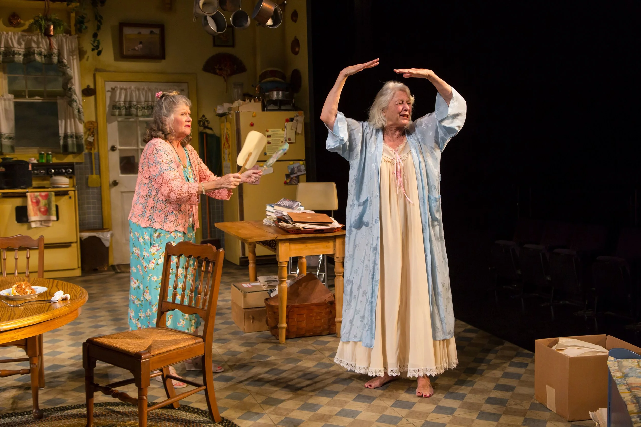 Grace Bodell (Judith Ivey), Eleanor Bannister (Jane Alexander)
