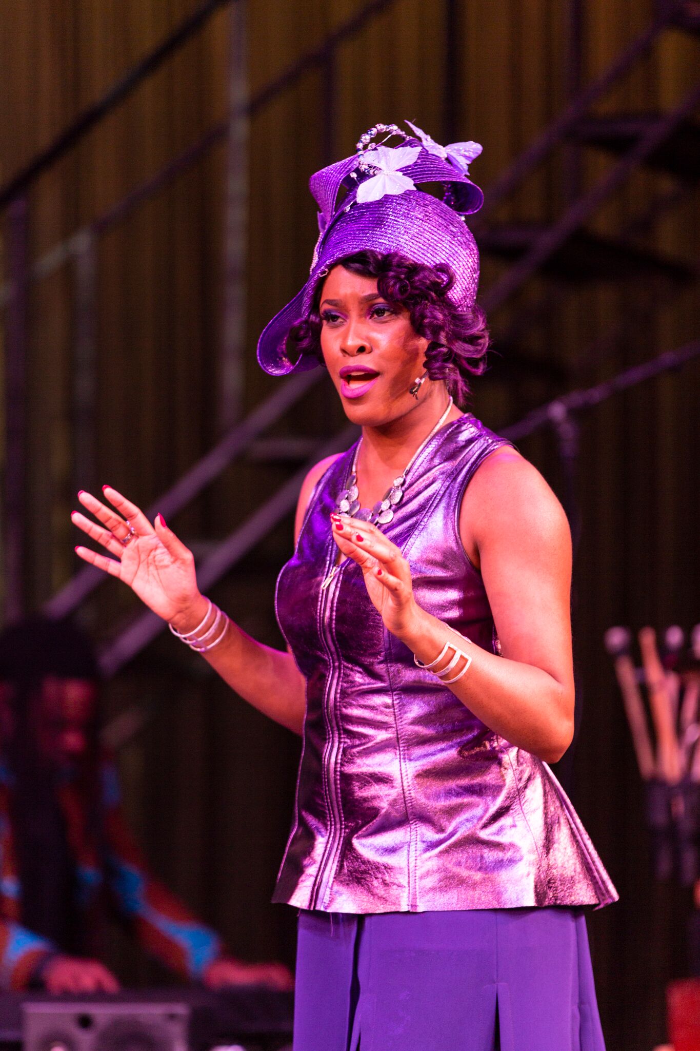 Velma (Latice Crawford)