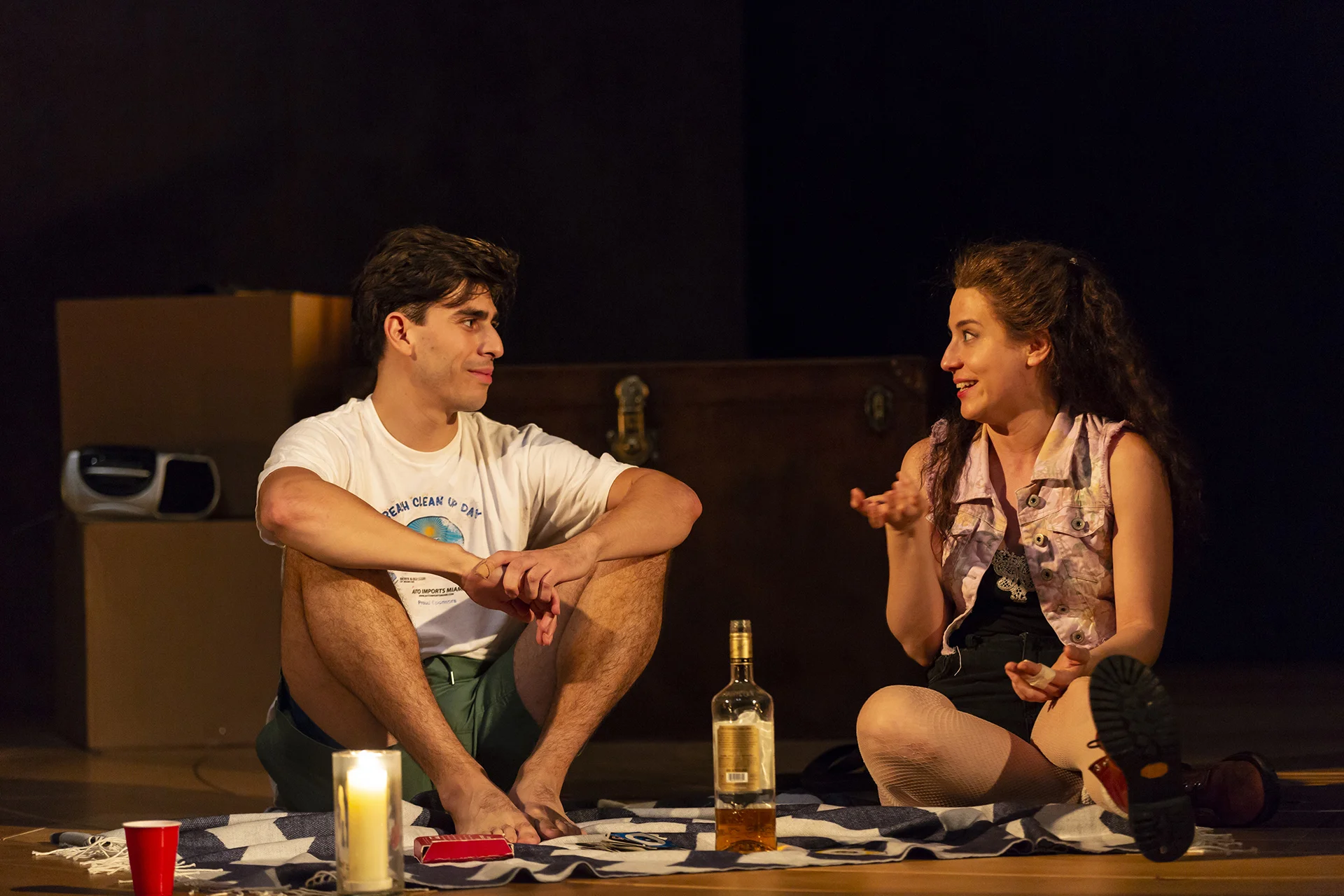 Fernando (Arturo Soria), Miranda (Irene Sofia Lucio)