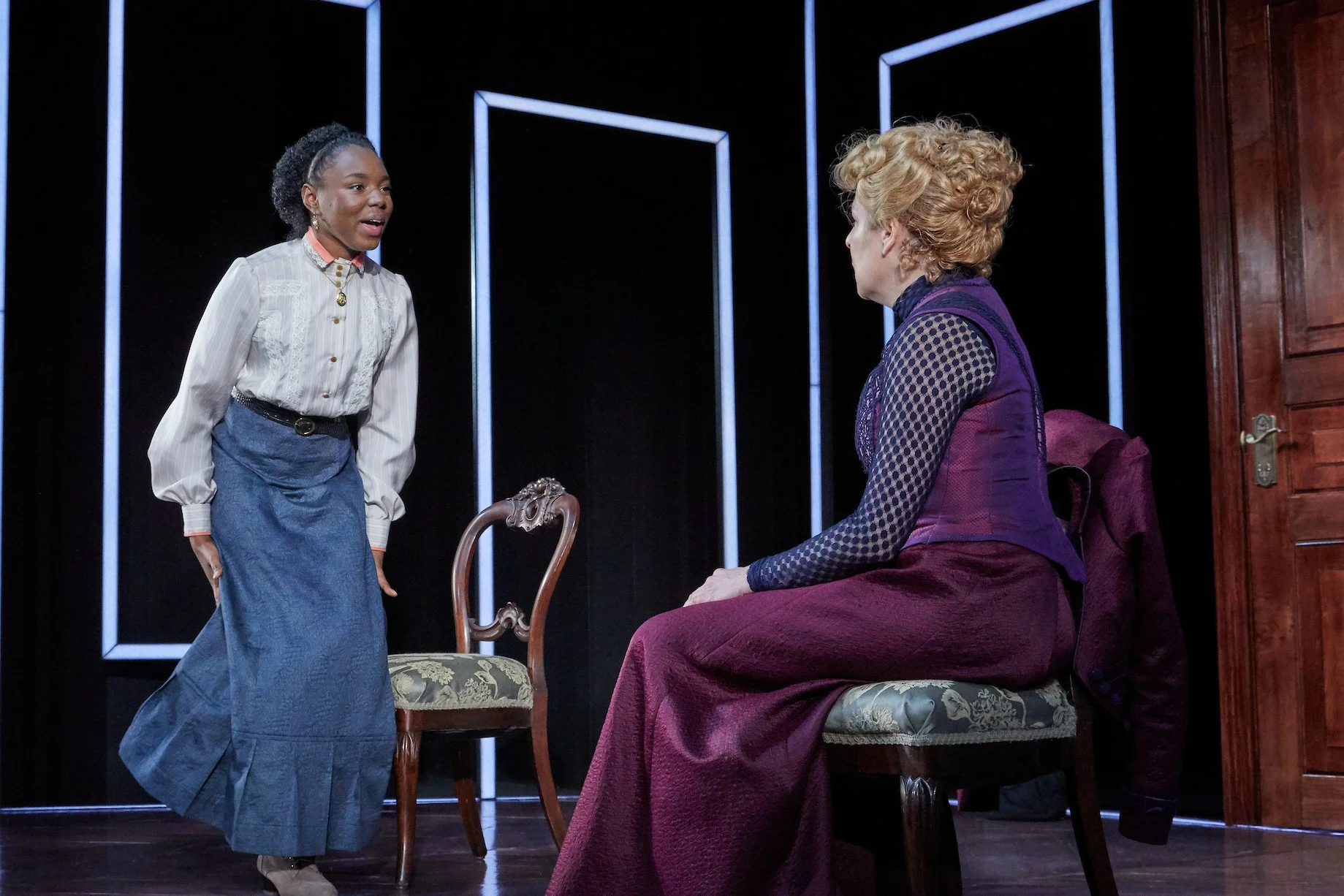 Emmy (Kira Player), Nora (Tasha Lawrence)