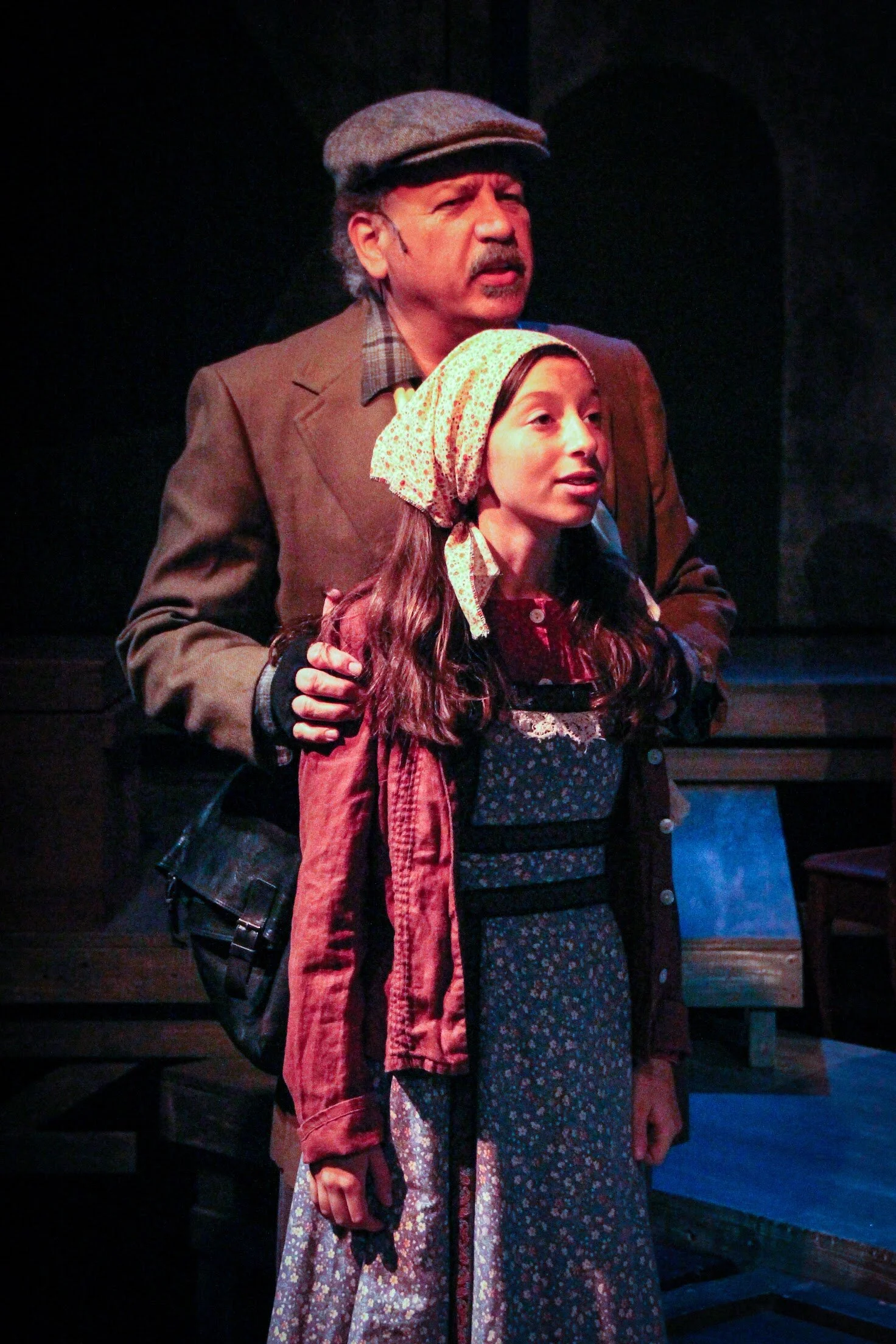 Tateh (Frank Mastrone) and his daughter (Hannah Pressman)