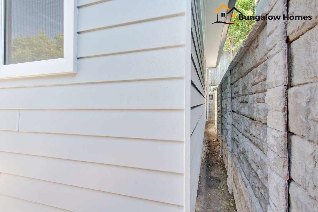 🌟 Got a sloping block? No problem! At Bungalow Homes, we've got you covered. 💼 

Our construction contracts include pricing for retaining walls and estimates for earthworks, so you can say goodbye to unexpected extras during the build. 

Whether yo