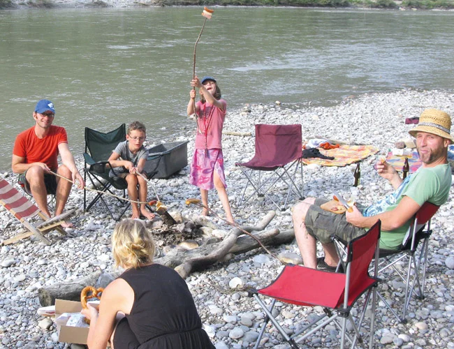 picknickamfluss.jpg