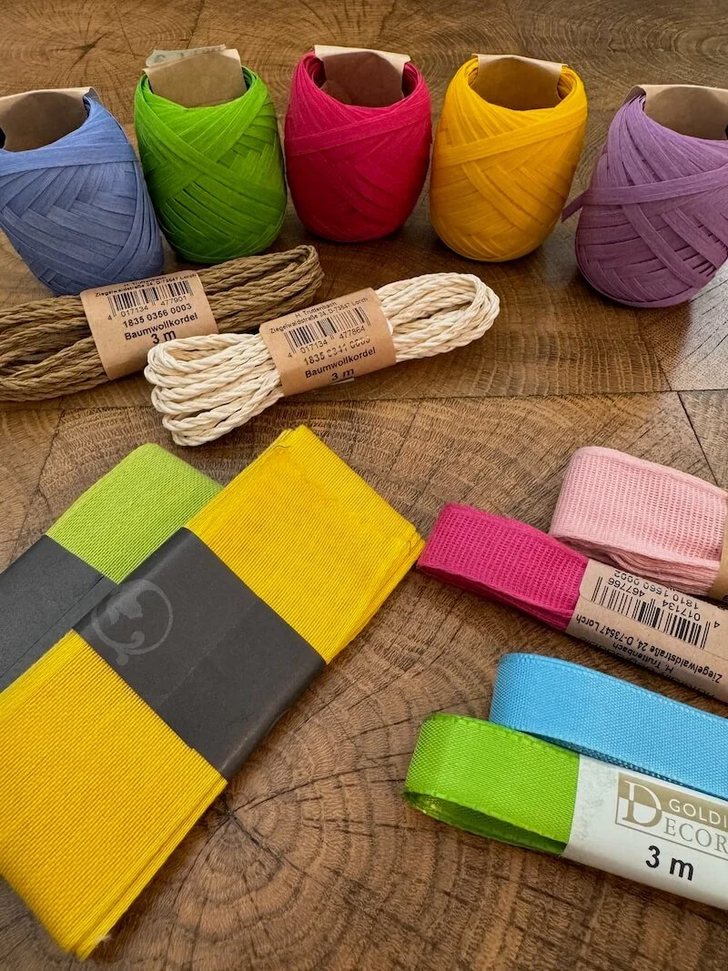 Geschenksbänder Ostern