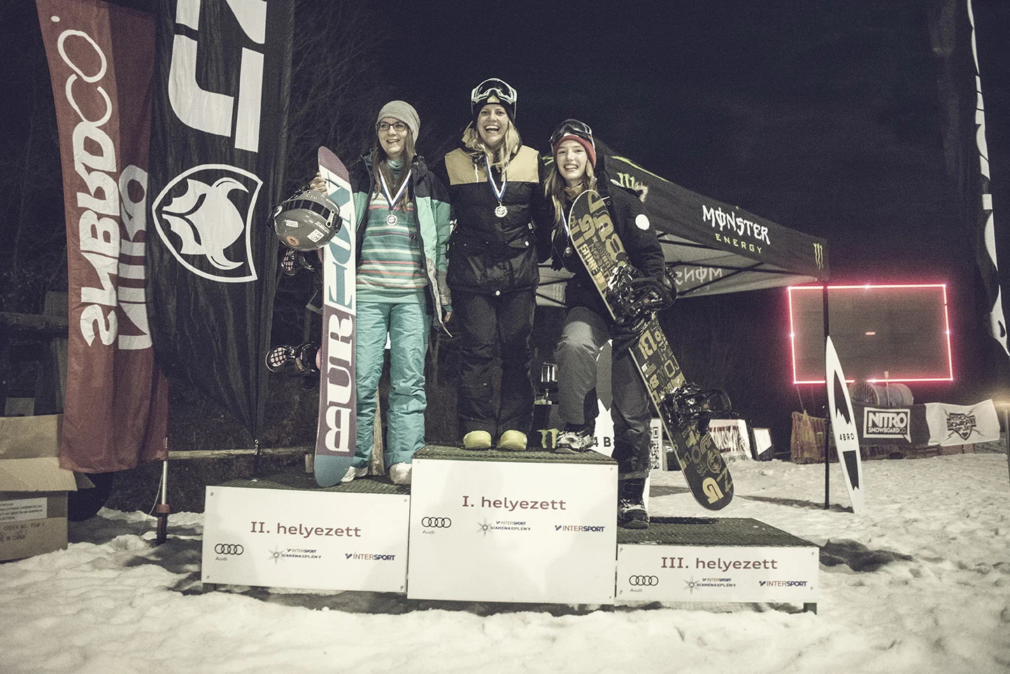 SD17Chinese Girls Podium.jpg